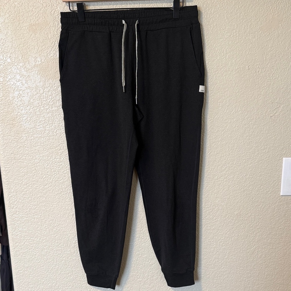 Women’s Black Vuori Performance Joggers